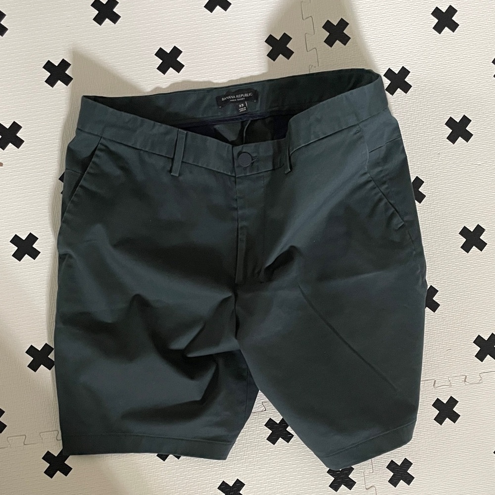 Men's Dark Green Shorts